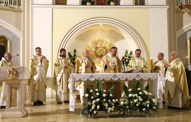 Eucharystia w parafii pw. Opieki św. Józefa we Wrocławiu inaugurująca rok formacyjny Ruchu Rodzin Nazaretańskich 