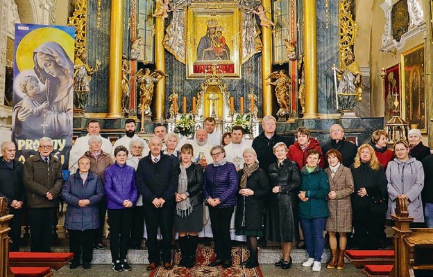 Przedstawiciele Grup Modlitwy Ojca Pio z całej diecezji