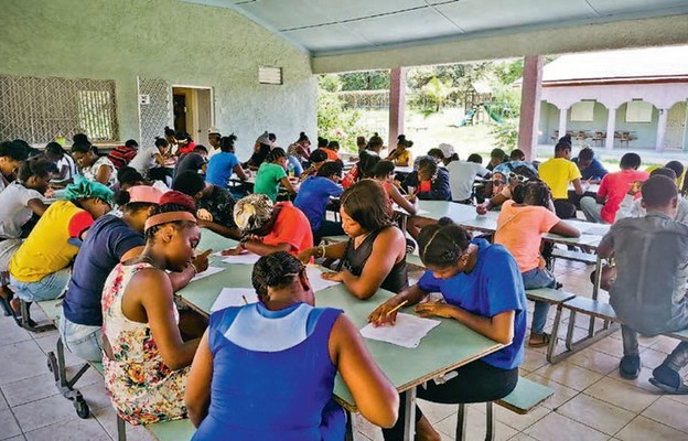 Szkoła Letnia na Jamajce. Edukacja to jeden z aspektów pomocy misyjnej dla młodych Jamajczyków