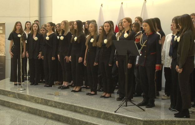 Wydarzeniu towarzyszył koncert pt. „Katyń – historia mówi przez pokolenia”