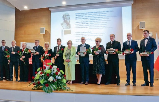 Podczas konferencji wręczono Honorowe Statuetki Biegańskiego