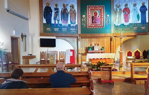 Adoracja Najświętszego Sakramentu w parafii Nawiedzenia NMP w Szczecinie-Dąbiu