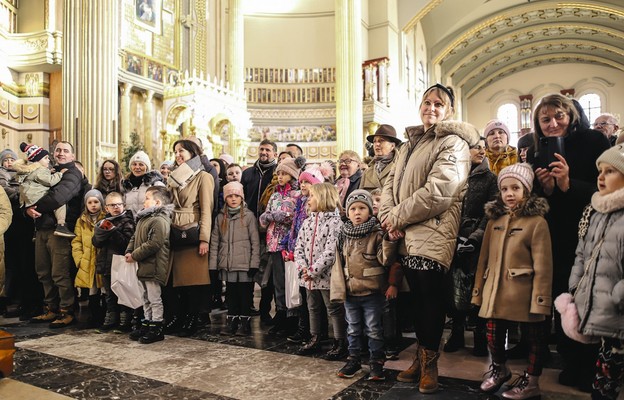 Wspólne kolędowanie zgromadziło całe rodziny