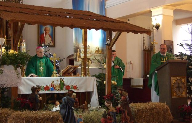 Udanin. Bp Marek Mendyk. Dom i rodzina są wałem ochronnym życia