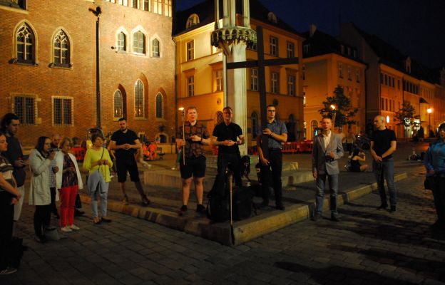 Publiczna modlitwa na wrocławskim Rynku odbyła się już po raz drugi w ostatnim czasie.