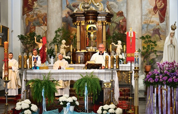 W węgrowskiej bazylice zainaugurowano Nabożeństwa Fatimskie