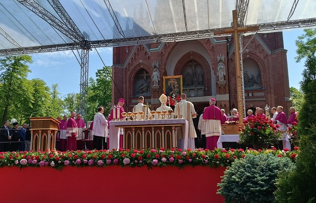 Dziesiątki tysięcy mężczyzn przybyło do Matki Bożej Piekarskiej