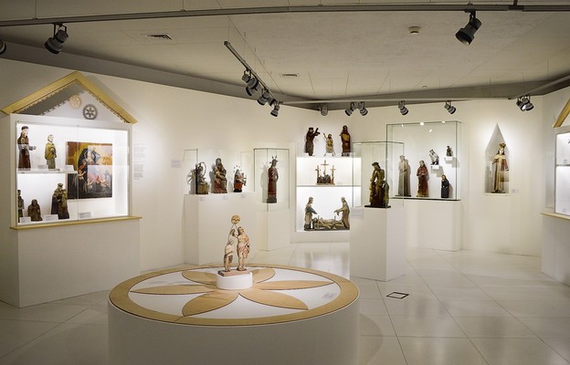 Litewska wystawa o sakralnej sztuce ludowej