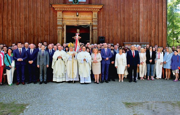 Przed Sanktuarium św. Stanisława BM