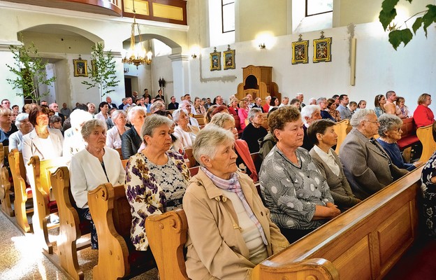 Wierni, którzy przyjęli dary Ducha Świętego