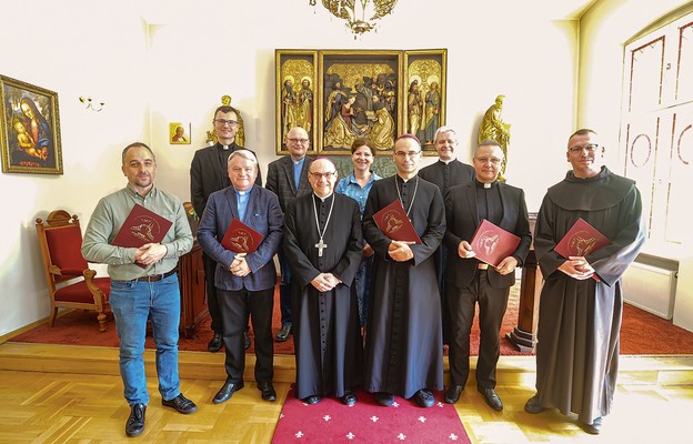 Przewodniczący nowo powołanych komisji synodalnych