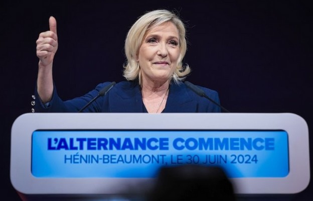 Marine Le Pen po wygranej pierwszej turze wyborów do francuskiego parlamentu.