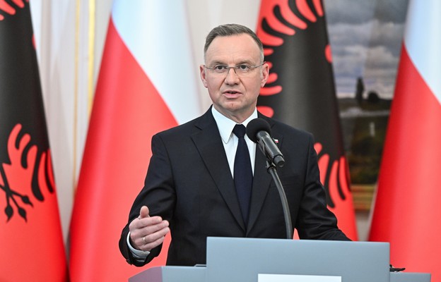 Prezydent Andrzej Duda nie zgadza się z premierem Donaldem Tuskiem w sprawie zadośćuczynienia od Niemiec