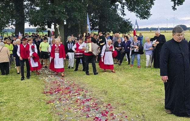 Modlitwy zakończyły się przy studzience św. Ottona