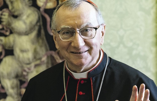 Prezydent Zełenski odznaczył kardynała Parolina