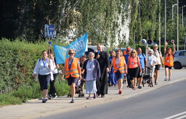 Z Zielonej Góry wyruszyło około 30 osób, pozostali pielgrzymi dołączyli na trasie