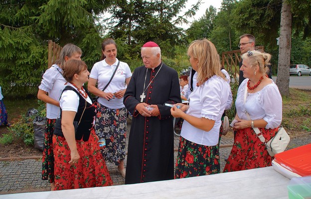 Spotkanie integracyjne w parku pielgrzyma