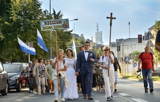 Pielgrzymi na ulicach Rzeszowa