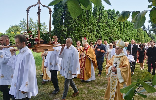 Błogosławiony Wincenty, módl się za nami