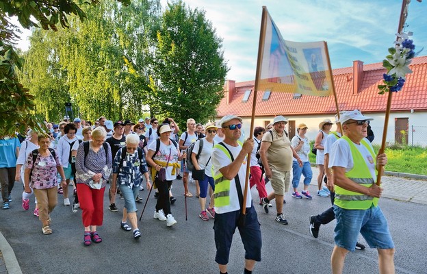 Pątnicy wyruszają na szlak