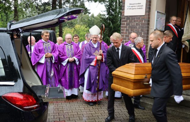 Dziękujemy za twoją miłość do Wałbrzycha. Pogrzeb ks. prał. Jana Pryszczewskiego