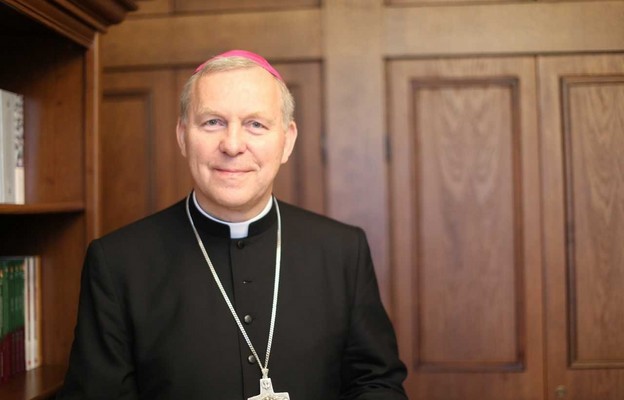 Bp Turzyński: Polonii zależy, żeby dzieci uczyły się religii