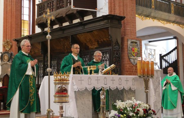 Eucharystia w bazylice św. Elżbiety w intencji powodzian i ustanie kataklizmu