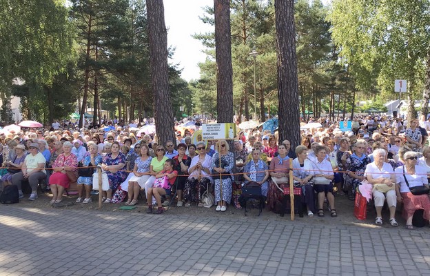 Tłumy pielgrzymów na uroczystości odpustowej w polskim Loretto