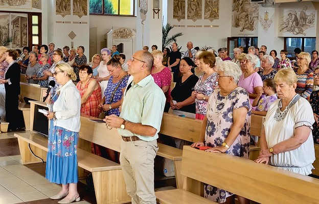 Uczestnicy dnia skupienia ADŚ w Pogórzu