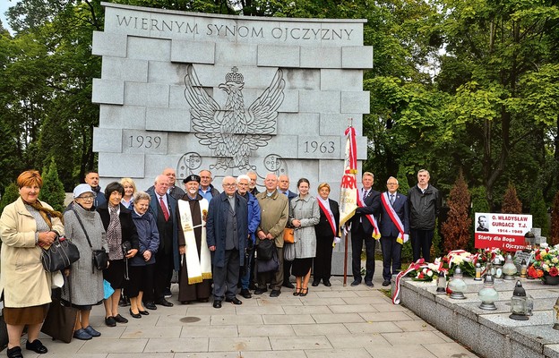 Uczestnicy rocznicowych uroczystości