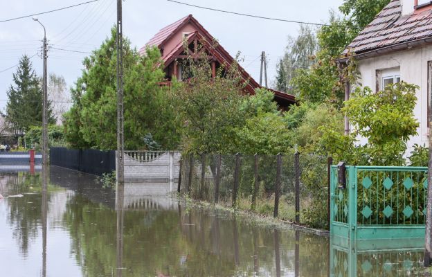 Powódź w miejscowości Osiecznica