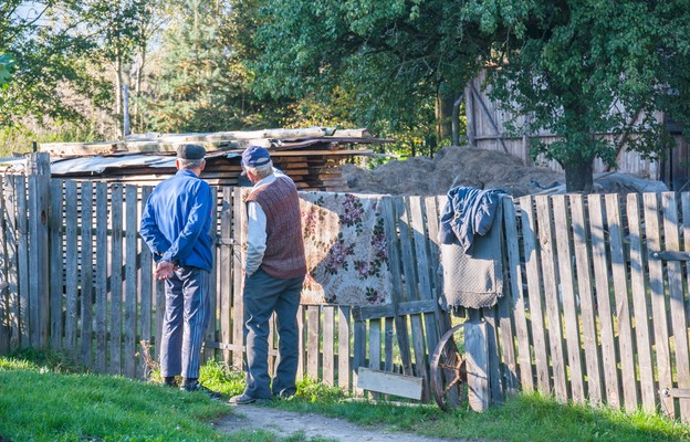 Płot między posesjami