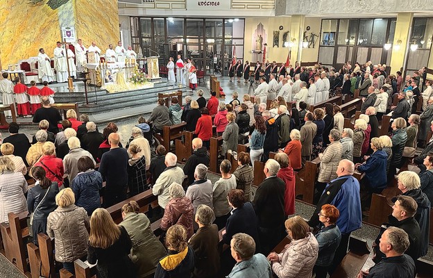 Czciciele Serca Jezusowego zainaugrowali nowennę miesięcy