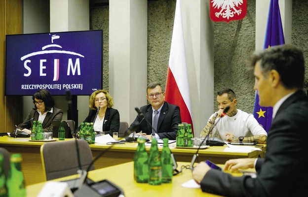 Posiedzenie Parlamentarnego Zespołu na rzecz Życia i Rodziny
pod przewodnictwem posła Piotra Uścińskiego