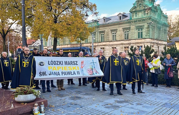 Ulicami miasta przeszedł marsz papieski