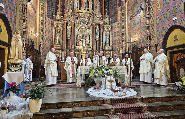 Mszy św. w parafii św. Joachima przewodniczył bp Artur Ważny