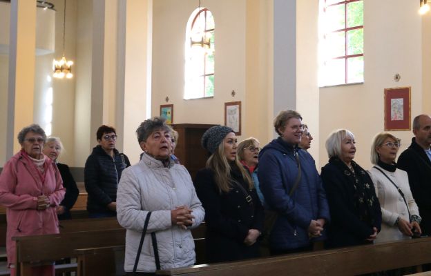 Niedziela, tygodnik katolicki, Moje Pismo Tęcza, kościół katolicki, dokumenty papieskie, encykliki, poczet papieży, Jan Paweł II Jego życie było życiem Kościoła. I Dzień Skupienia Grup Modlitwy Ojca Pio