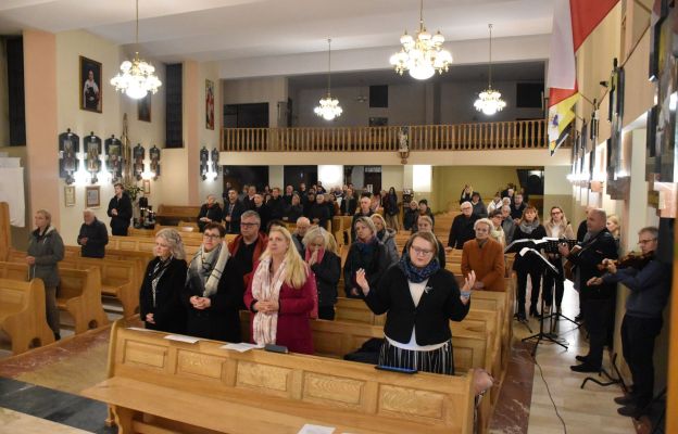 Niedziela, tygodnik katolicki, Moje Pismo Tęcza, kościół katolicki, dokumenty papieskie, encykliki, poczet papieży, Jan Paweł II Synodalny październik