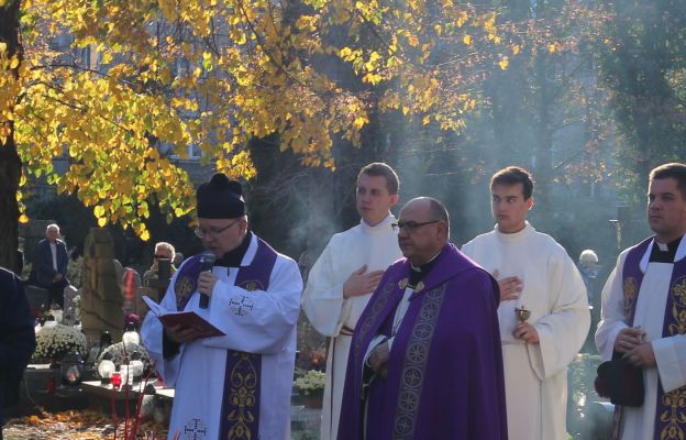 Niedziela, tygodnik katolicki, Moje Pismo Tęcza, kościół katolicki, dokumenty papieskie, encykliki, poczet papieży, Jan Paweł II Święci to pielgrzymi nadziei