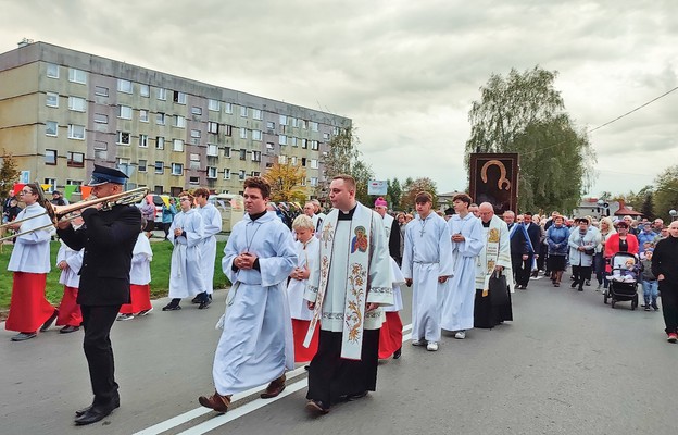 Do kościoła – marsz!