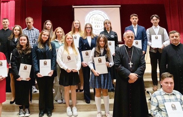 Stypendyści są nadzieją kieleckiego Kościoła