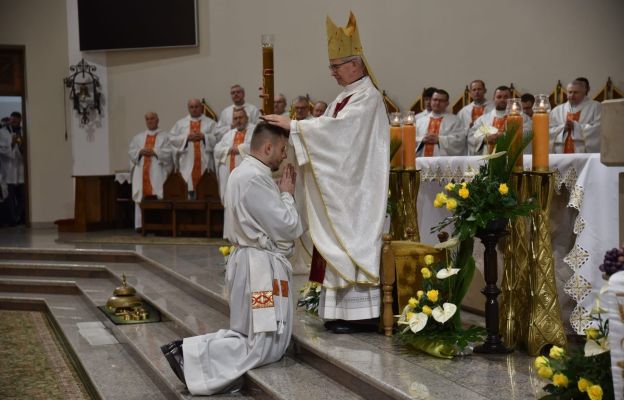 dk. Maciejowi Zawiślakowi święceń kapłańskich udzielił bp Jan Wątroba