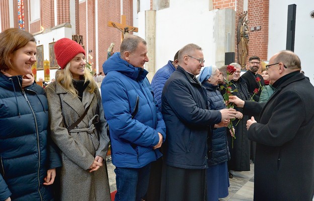 Podziękowania dla członków komisji synodalnych