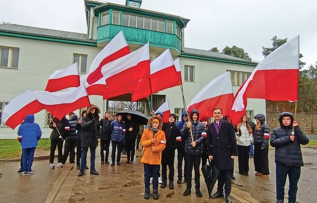 Ponad 100 młodych Polaków uczciło pamięć pomordowanych profesorów