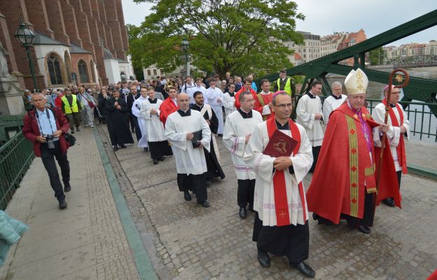 Jednym z elementów otwarcia Roku Jubileuszowego 2025 będzie uroczysta procesja do wrocławskiej katedry - podobnie, jak podczas otwarcia II Synodu Archidiecezji Wrocławskiej w uroczystość Zesłania Ducha Świętego.