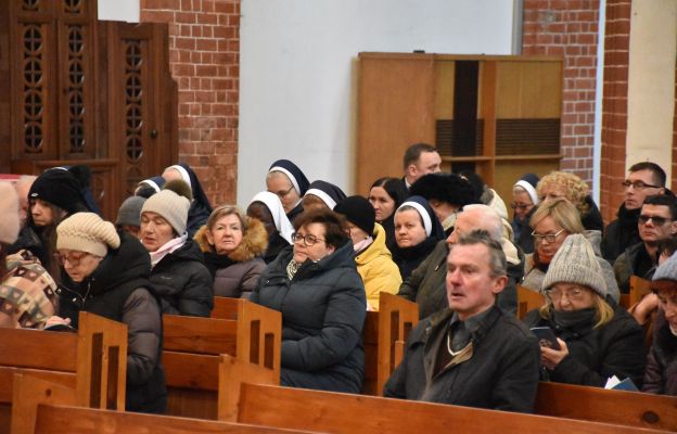 Wierni gromadzą się na inaugurację roku jubileuszowego w archidiecezji wrocławskiej