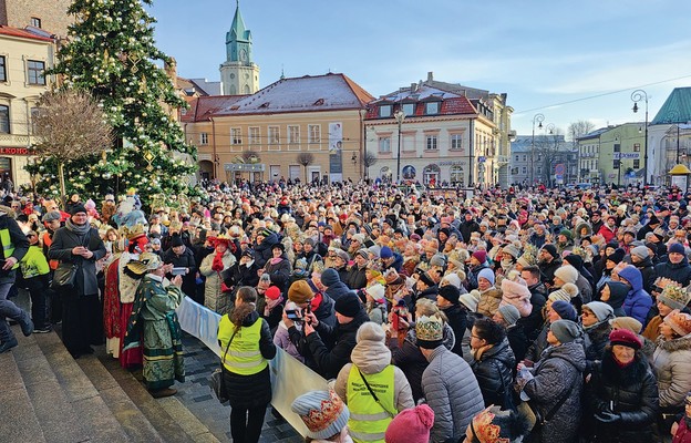 Uliczne jasełka zgromadziły kilka tysięcy uczestników