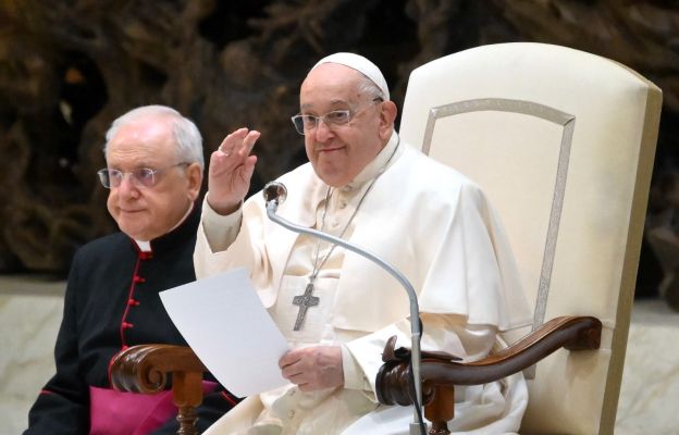 Papież Franciszek wprowadza pomoc finansową dla rodzin