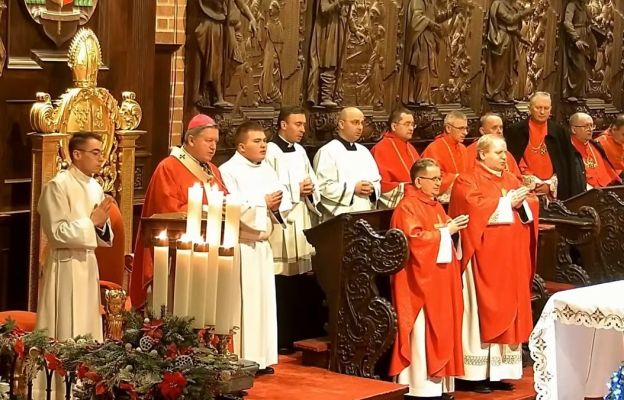 Eucharystia w katedrze wrocławskiej w patronalne święto Kapituły 