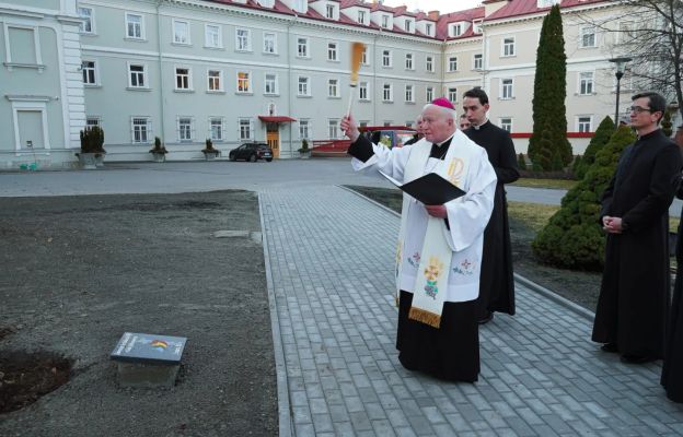 Poświecenie jesiona w przemyskim ogrodzie